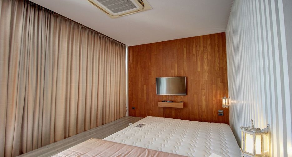 For sale 6 bedrooms villa in Cha Am, Phetchaburi