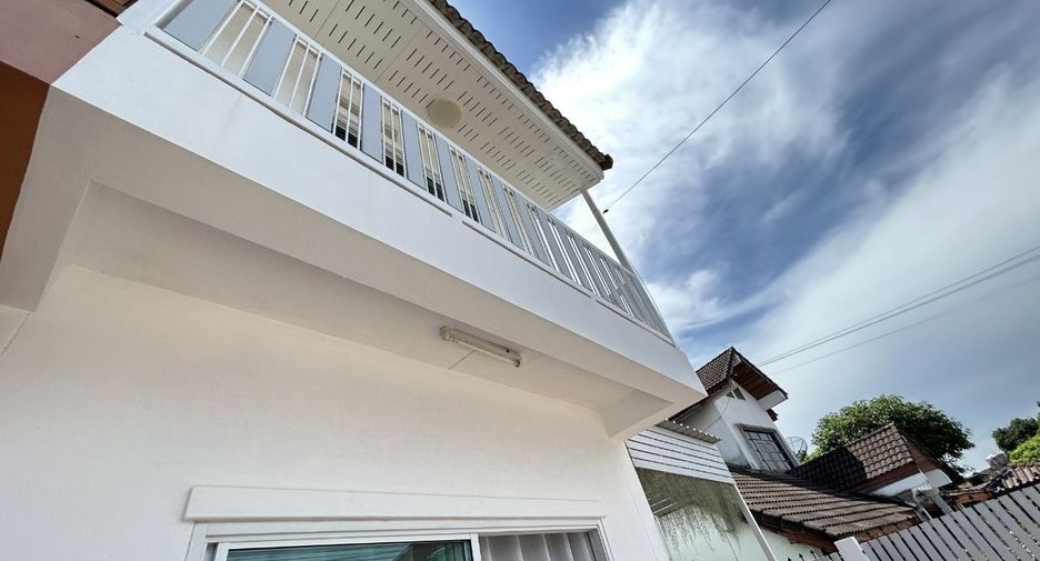For sale and for rent 2 bedrooms house in Si Racha, Chonburi