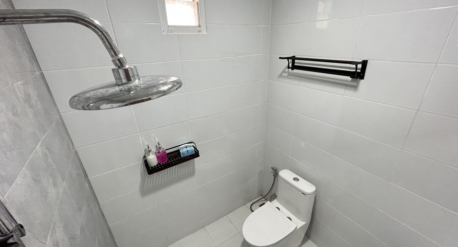 For sale and for rent 2 bedrooms house in Si Racha, Chonburi
