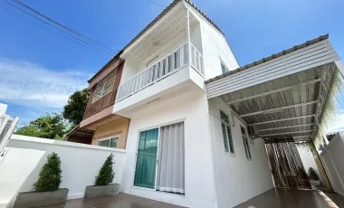 出售 和 出租 2 卧室 独立屋 在 Si Racha, Chon Buri