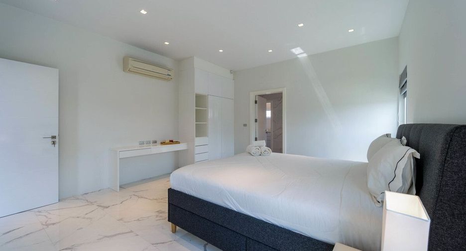 For sale 3 bedrooms villa in Hua Hin, Prachuap Khiri Khan