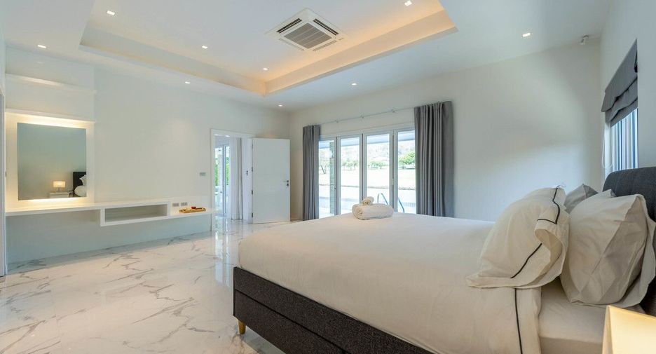 For sale 3 bedrooms villa in Hua Hin, Prachuap Khiri Khan
