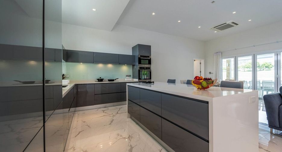 For sale 3 bedrooms villa in Hua Hin, Prachuap Khiri Khan