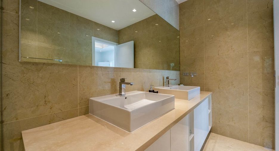 For sale 3 bedrooms villa in Hua Hin, Prachuap Khiri Khan
