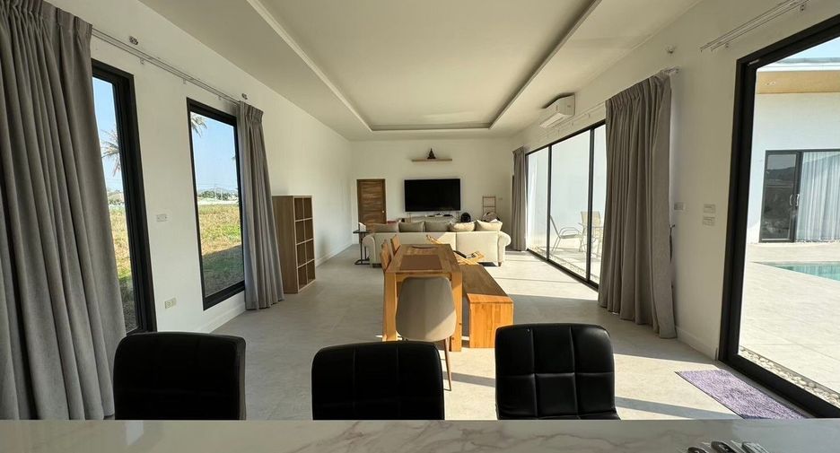 For rent 3 bedrooms villa in Hua Hin, Prachuap Khiri Khan