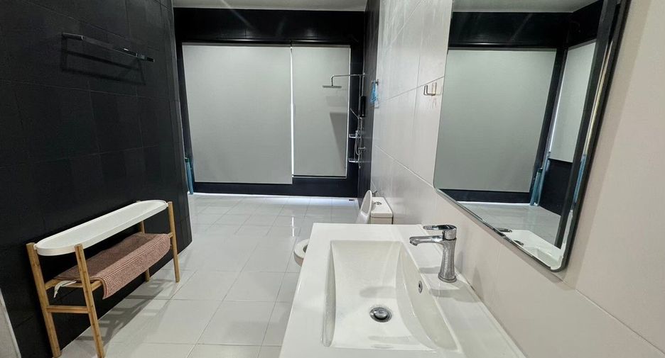 For rent 3 bedrooms villa in Hua Hin, Prachuap Khiri Khan