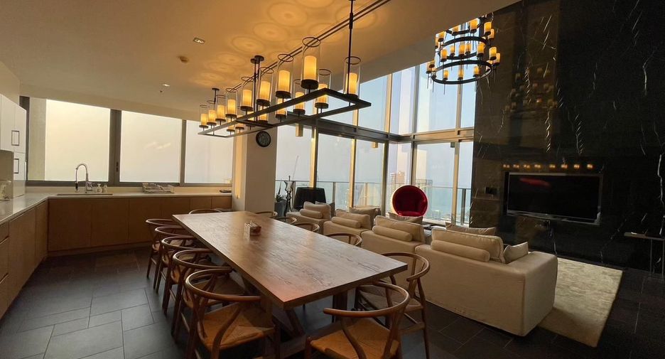 For rent 4 bedrooms condo in Bang Lamung, Chonburi