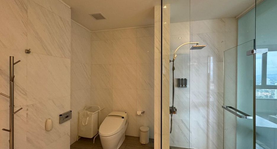 For rent 4 bedrooms condo in Bang Lamung, Chonburi