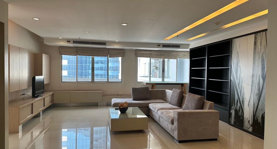 For sale 3 bedrooms condo in Watthana, Bangkok