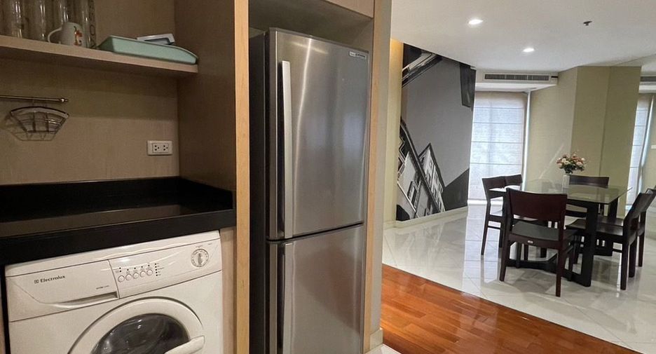 For sale 3 bedrooms condo in Watthana, Bangkok