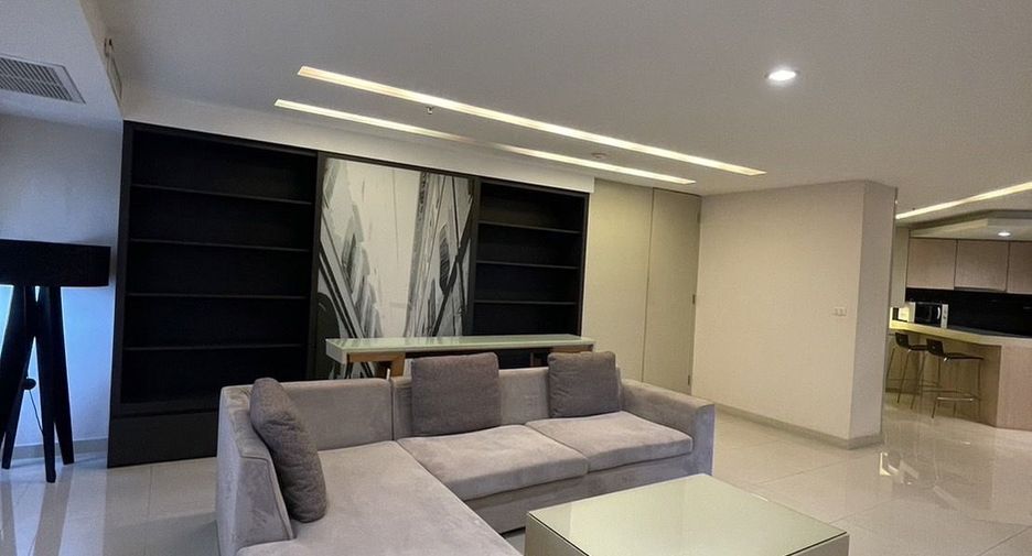For sale 3 bedrooms condo in Watthana, Bangkok