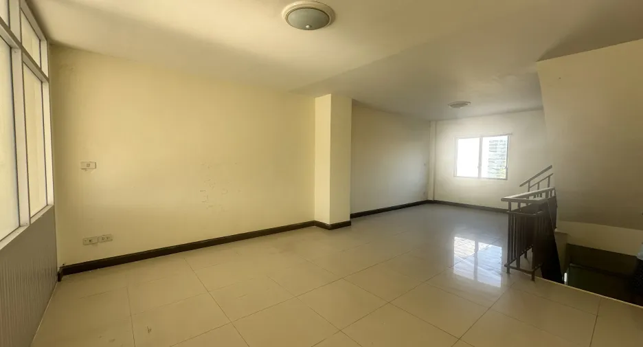 For sale and for rent 3 bedrooms townhouse in Hua Hin, Prachuap Khiri Khan