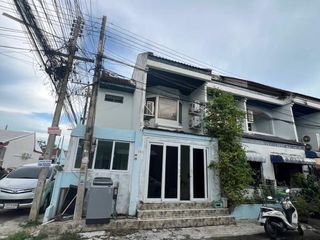 À vendre 5 chambres maison de ville à Bang Lamung, Chonburi