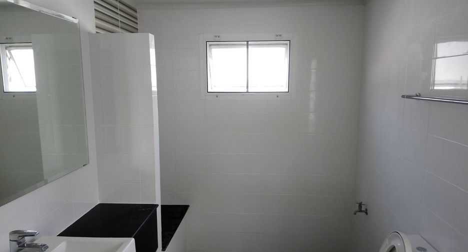 For sale 3 bedrooms house in Mueang Chiang Mai, Chiang Mai