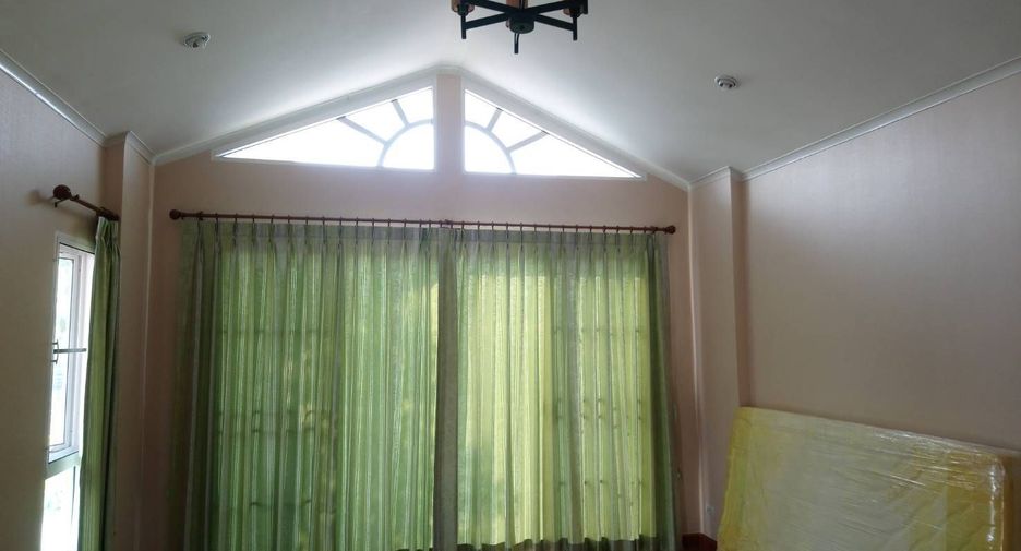 For sale 3 bedrooms house in Mueang Chiang Mai, Chiang Mai