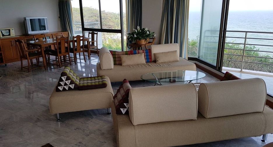 For rent 3 bedrooms condo in Hua Hin, Prachuap Khiri Khan