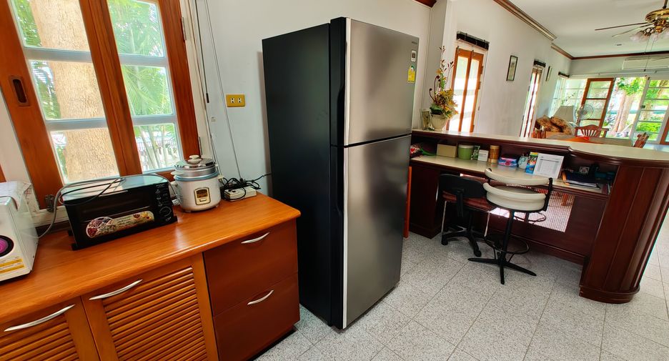 For sale and for rent 3 bedrooms townhouse in Hua Hin, Prachuap Khiri Khan