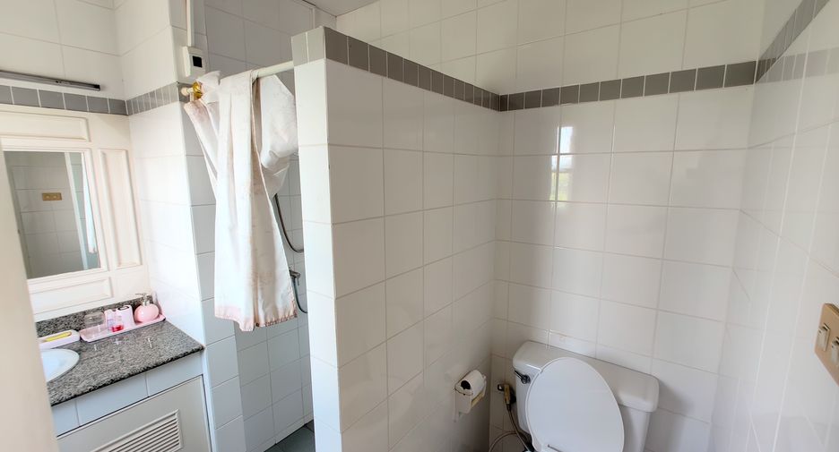 For sale and for rent 3 bedrooms townhouse in Hua Hin, Prachuap Khiri Khan