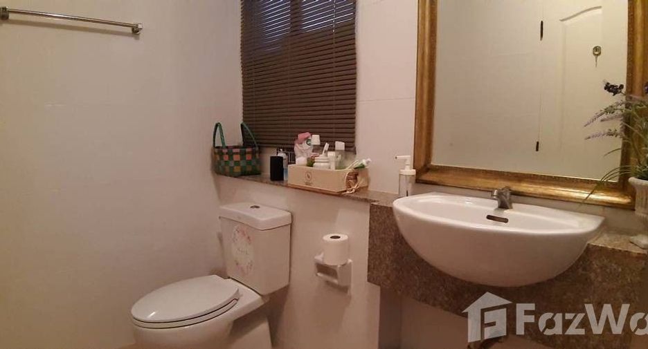 For sale 3 ベッドルーム house in Phutthamonthon, Nakhon Pathom