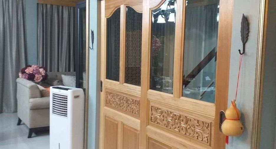 For sale 3 ベッドルーム house in Phutthamonthon, Nakhon Pathom