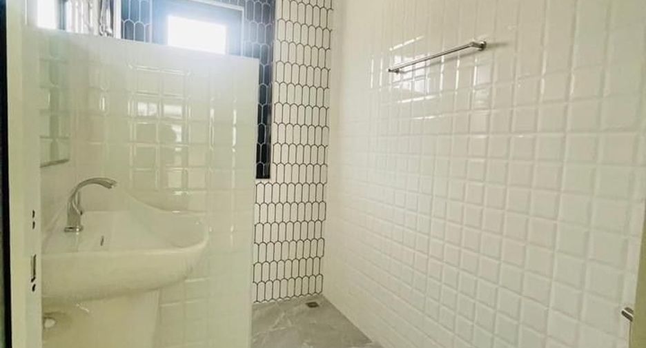 Casa en venta de 3 habitaciones en Saraphi, Chiang Mai
