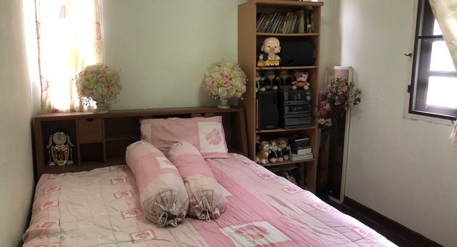For sale 3 bedrooms house in Saphan Sung, Bangkok