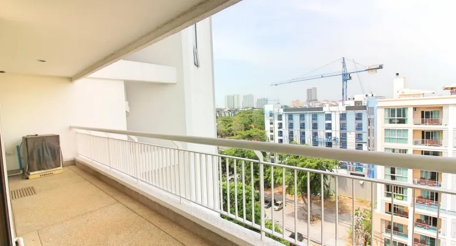For rent 2 bedrooms condo in Bang Lamung, Chonburi