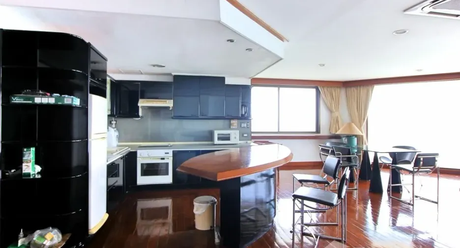 For rent 2 bedrooms condo in Bang Lamung, Chonburi