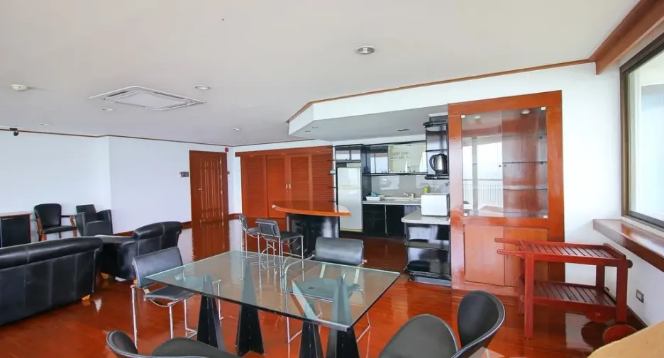 For rent 2 bedrooms condo in Bang Lamung, Chonburi