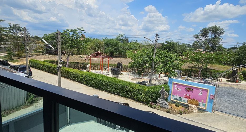 For sale 4 bedrooms house in Mueang Nakhon Pathom, Nakhon Pathom