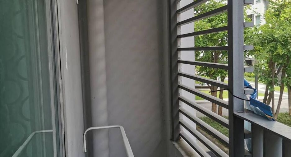 For sale studio condo in Bang Na, Bangkok