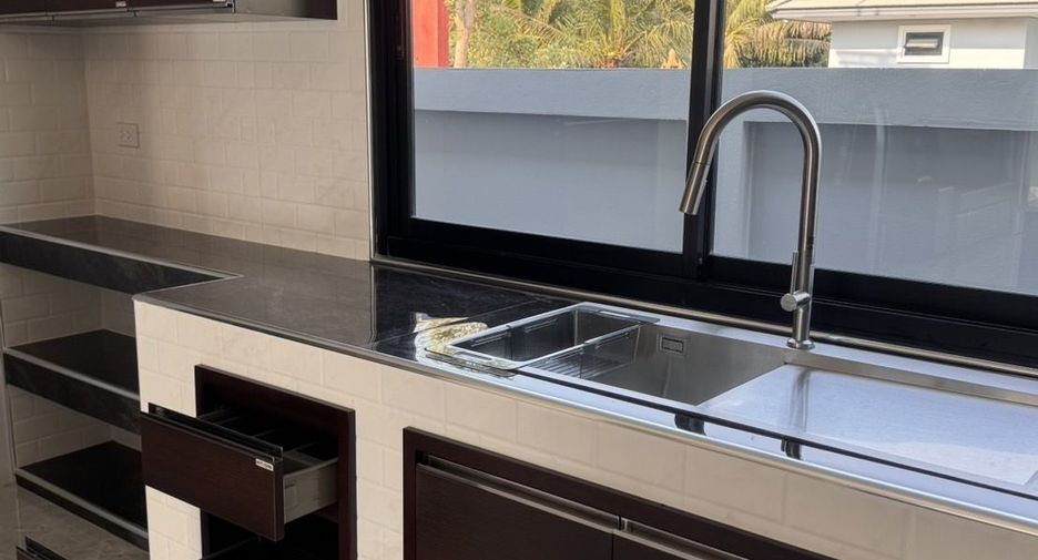 For sale and for rent 3 bedrooms house in Pran Buri, Prachuap Khiri Khan