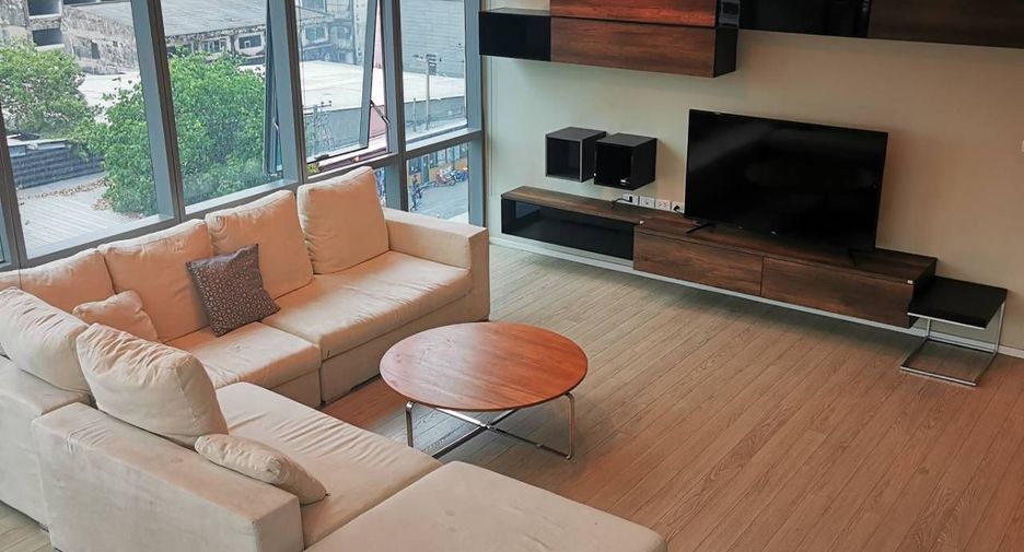 For sale and for rent 2 bedrooms condo in Watthana, Bangkok