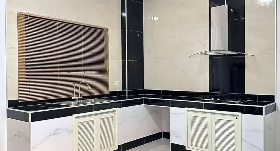 Haus zur Miete mit 3 Zimmer in Bang Lamung, Chonburi