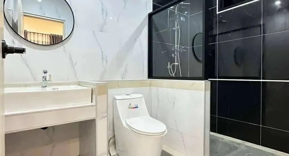 Haus zur Miete mit 3 Zimmer in Bang Lamung, Chonburi