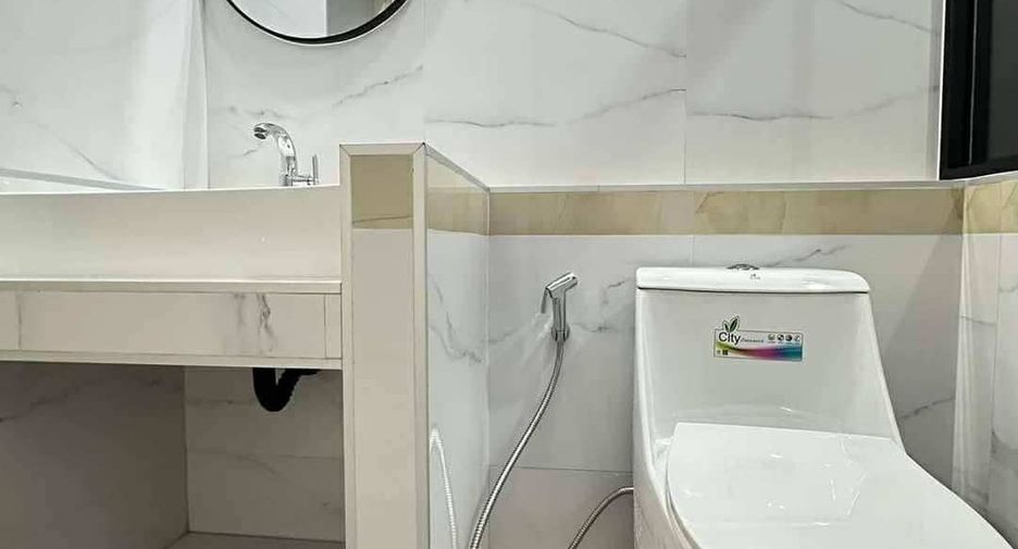 Haus zur Miete mit 3 Zimmer in Bang Lamung, Chonburi