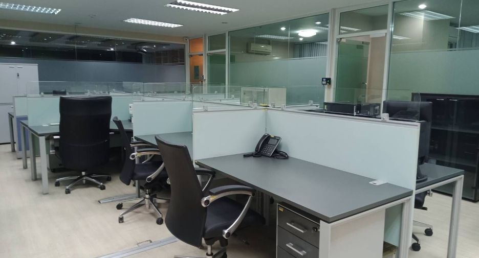 À vendre et à louer bureau à Huai Khwang, Bangkok
