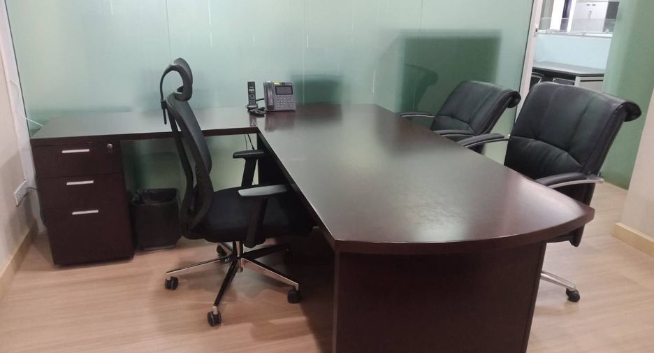 À vendre et à louer bureau à Huai Khwang, Bangkok