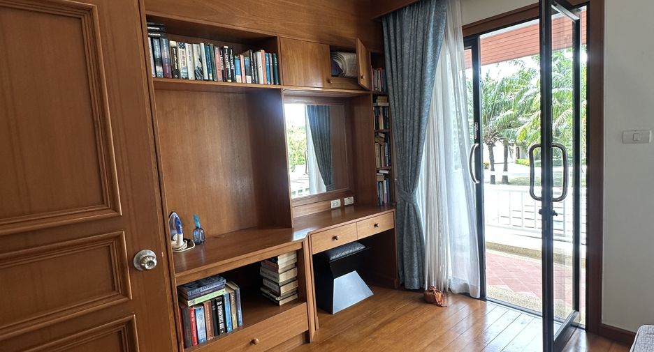 For sale 4 bedrooms villa in Thalang, Phuket