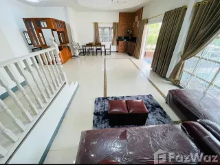For rent 6 bedrooms house in Mueang Chiang Mai, Chiang Mai