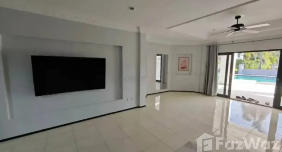 À louer 4 chambres maison à Bang Lamung, Chonburi