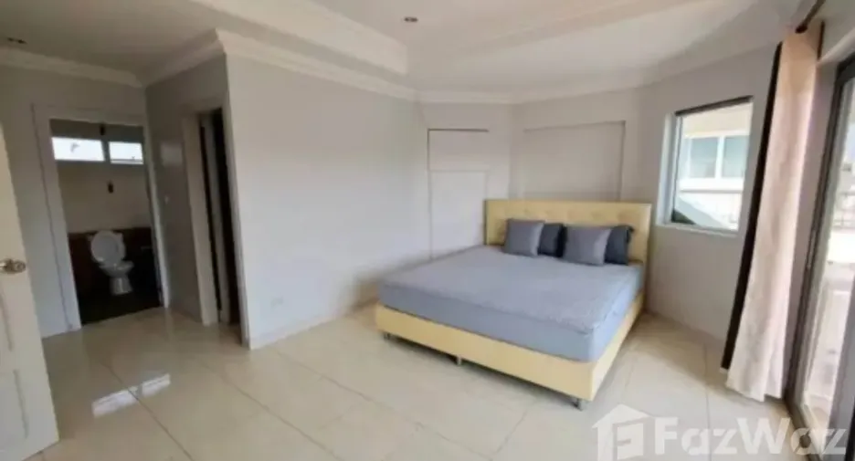 À louer 4 chambres maison à Bang Lamung, Chonburi