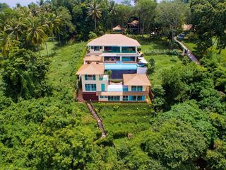 Villa zum Kauf mit 6 Zimmer in Mueang Phuket, Phuket