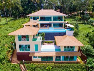 Villa zum Kauf mit 6 Zimmer in Mueang Phuket, Phuket
