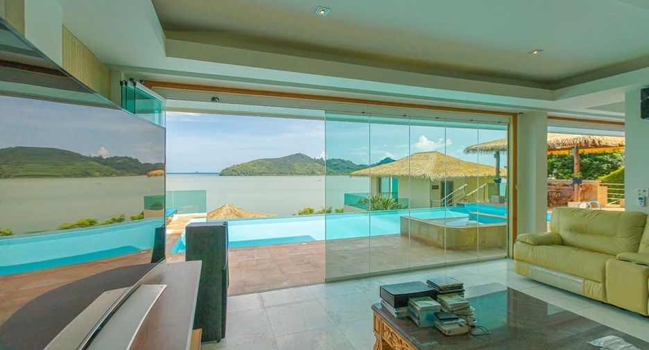Villa zum Kauf mit 6 Zimmer in Mueang Phuket, Phuket