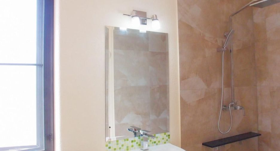 For sale and for rent 4 bedrooms villa in Bang Lamung, Chonburi