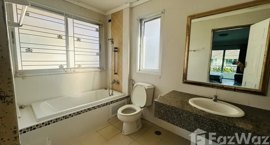 For sale and for rent 3 bedrooms house in Hat Yai, Songkhla