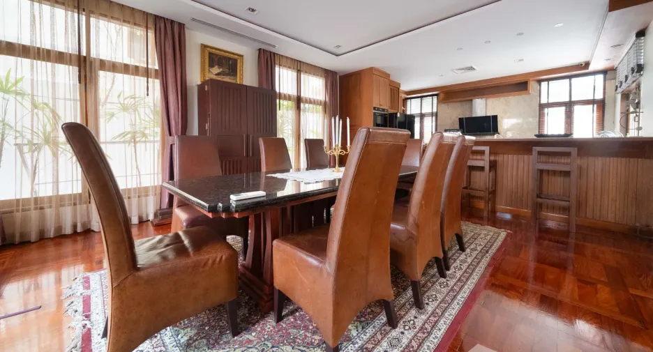 For sale 4 bedrooms villa in Sattahip, Chonburi