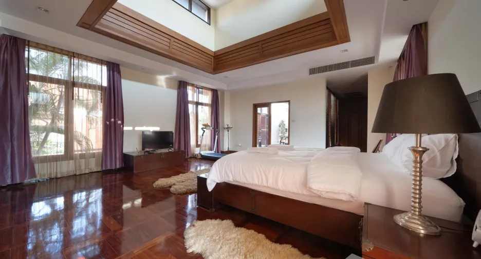 For sale 4 bedrooms villa in Sattahip, Chonburi