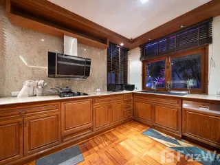 À vendre 4 chambres villa à Na Jomtien, Pattaya